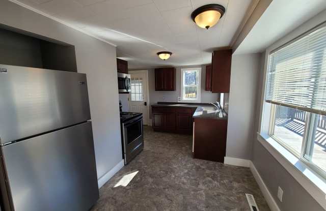 2 Bed, 1 Bath Ranch - 47 Emerson Road, Milford, NH 03055