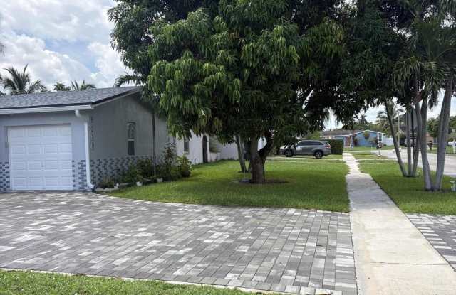 8250 SW 8TH Court Gallery 2