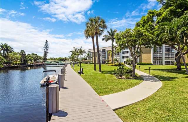 3020 Ne 16th Ave photos photos