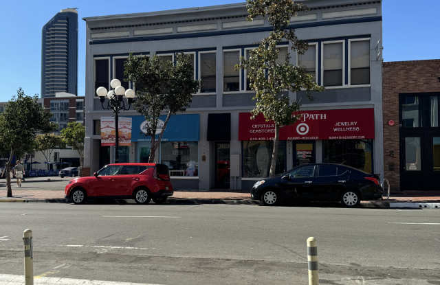 520 6th Avenue - A Gallery 3