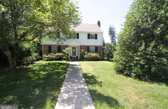 5918 CHARLESMEAD ROAD Gallery 2