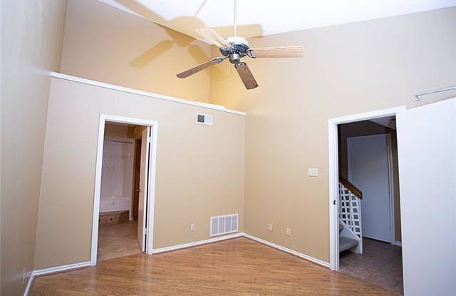 547 Ranch Trail Gallery 4