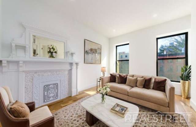 109 Decatur St photos photos