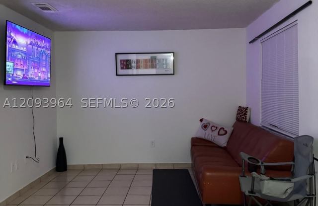 1944 SW 6th St Gallery 2