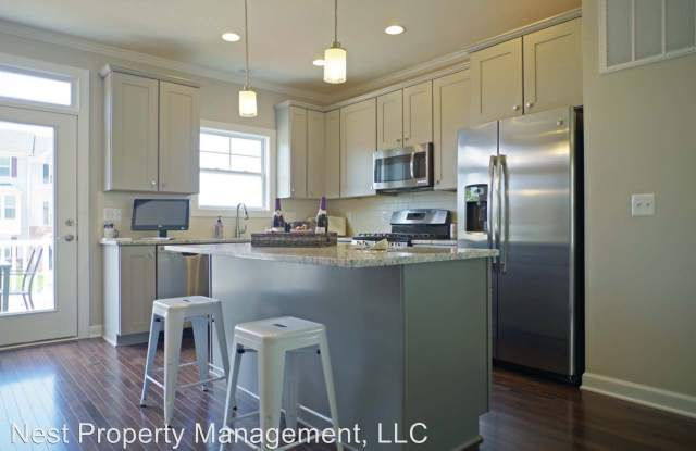 2137 Saranac Court Gallery 2