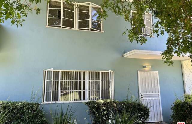 5544 Village Grn - 5544 Village Grn, Los Angeles, CA 90016