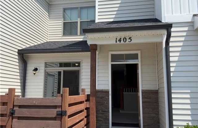 1405 Union Pacific Way Way photos photos
