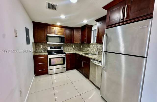 411 SW 37th Ave photos photos