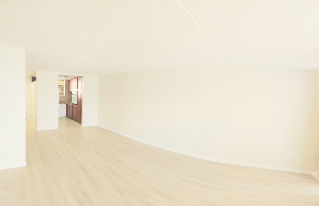 Stunning Newly Renovated 2BR/2BA Condo in Waikiki with Ocean & Mountain Views Gallery 1