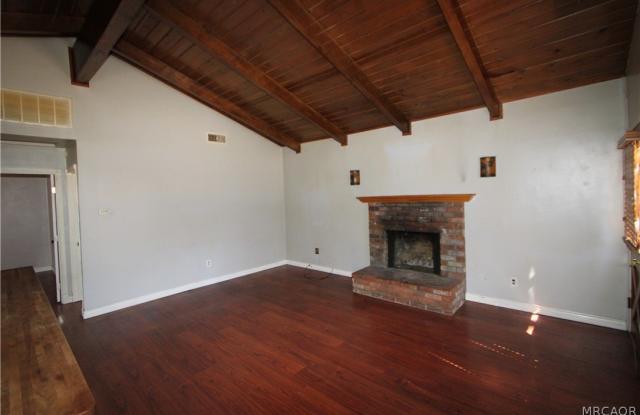 594 Lakewood Lane Gallery 4