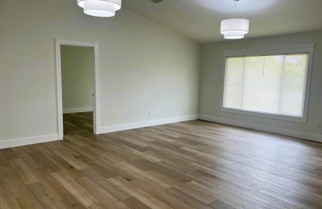 7105 NORTH Boulevard Gallery 2