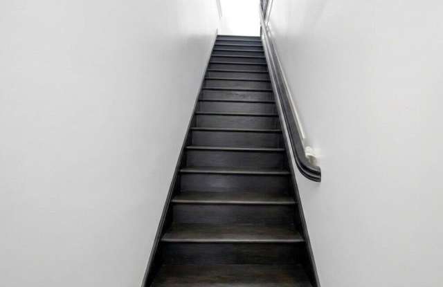 35 Lawrence Street Gallery 2