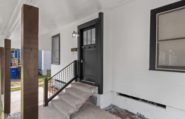 245 E Elmwood Street Gallery 3