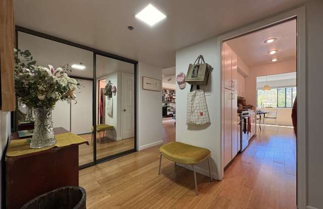 Beautiful 2-Bedroom Corner Condo in Downtown Palo Alto photos photos