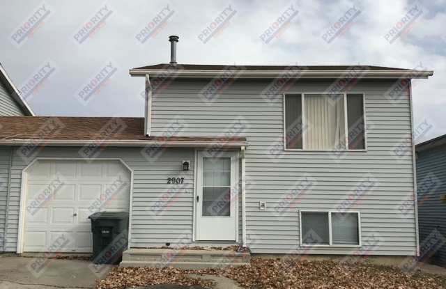 3 bedroom, 2 bath 1,200 sqft - 2907 Harder Drive, Gillette, WY 82718