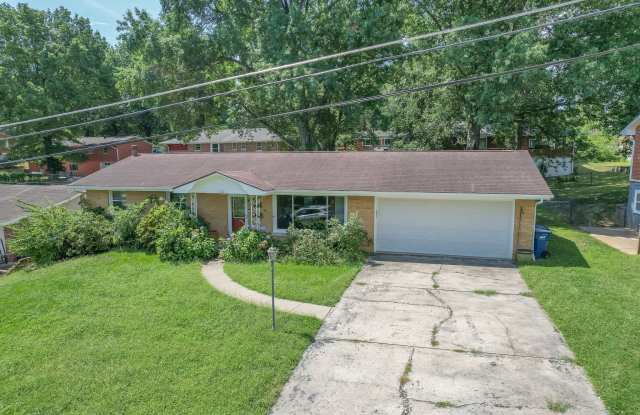 1122 Major Drive photos photos