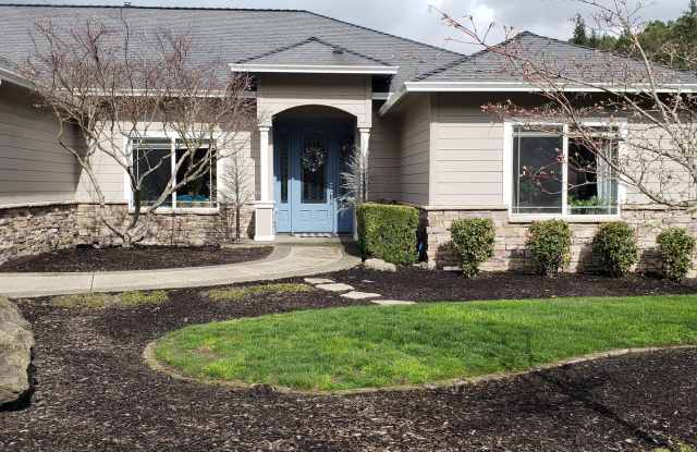5 bedroom home with attached 3 car garage in Winchester photos photos