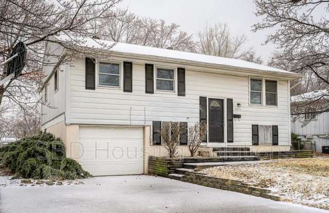 9515 Wallace Ave - 9515 Wallace Avenue, Kansas City, MO 64134