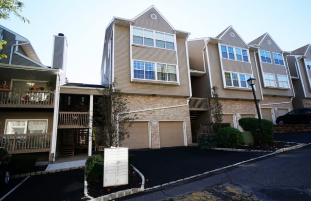 527 Windsor Dr. - 527 Windsor Dr, Palisades Park, NJ 07650