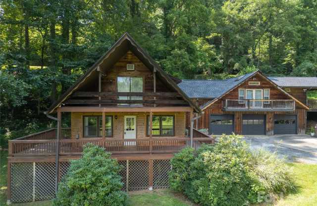 919 N Country Club Drive Gallery 1