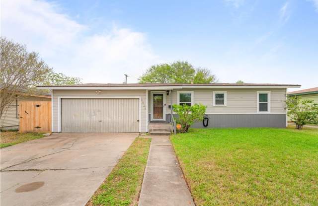 4826 Andover Drive photos photos