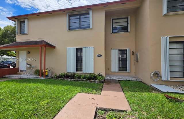 19362 SW 103rd Ct Gallery 3