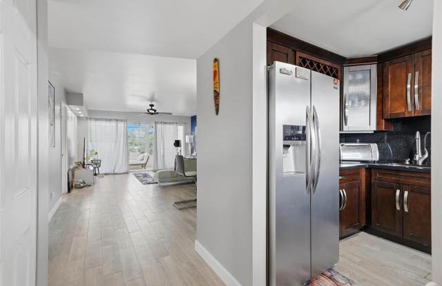 8330 Sands Point Boulevard unit: 302 photos photos