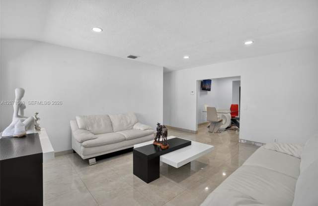 6010 Southwest 19th Street Gallery 3