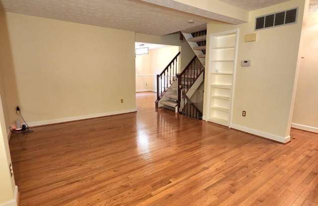 1610 BARNSTEAD Drive Gallery 4
