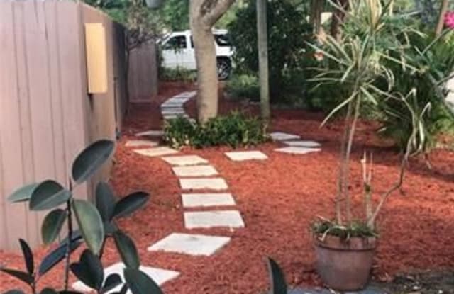 1100 NE 11th Ave #4 - 1100 Northeast 11th Avenue, Fort Lauderdale, FL 33304