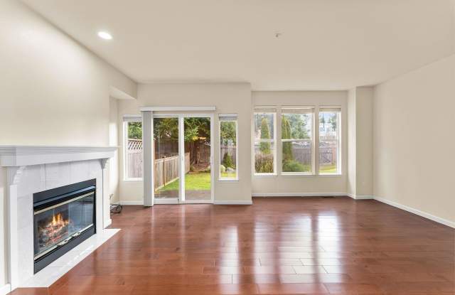 It’s your LUCKY Labor Day, with a $500 move-in special! photos photos