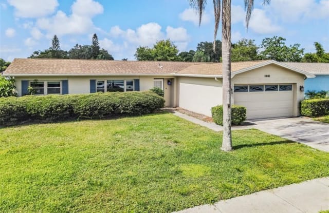 11440 130TH AVENUE - 11440 130th Avenue, Largo, FL 33778