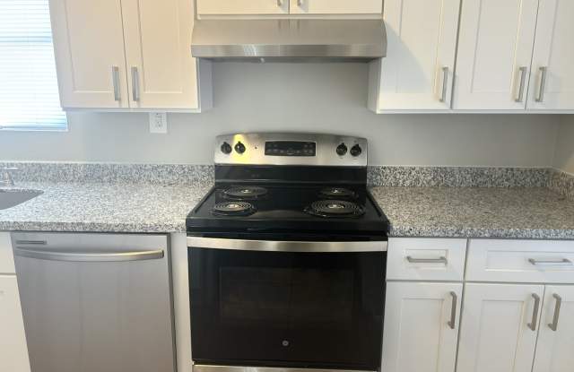 1302 Waldron Rd - 102 photos photos