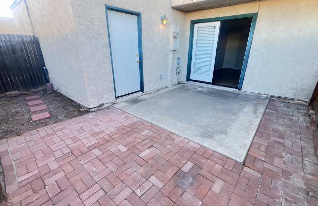 6008 W Townley Avenue Gallery 2