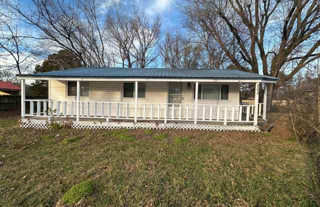 Welcome to this charming 3-bedroom, 1-bathroom home located in the heart of Russellville, AR. - 205 East Fir Street, Russellville, AR 72802