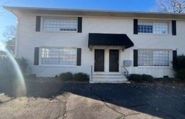 95 N Jackson - 95 North Jackson Street, Hartwell, GA 30643