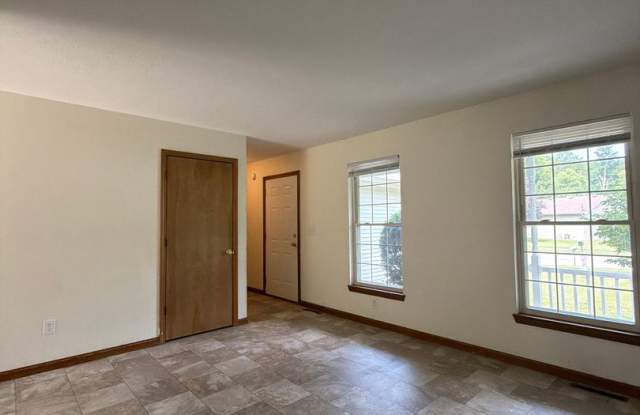 3 Bedroom Home with 2 Car Attached Garage! photos photos 3 Bedroom Home with 2 Car Attached Garage! photos photos
