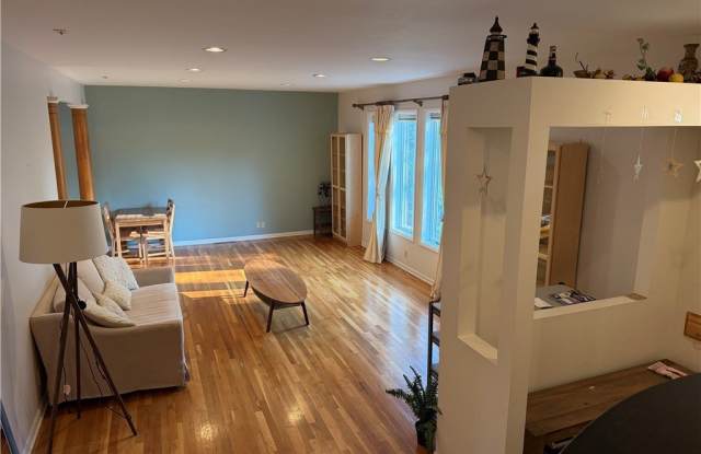 2455 Buckhurst Drive Gallery 3