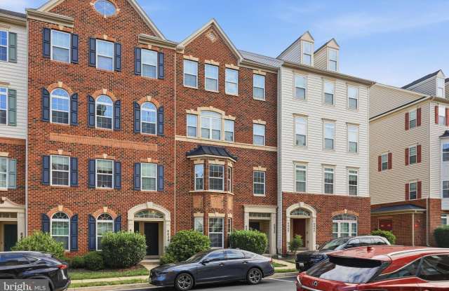 6436 ALAN LINTON Boulevard E Gallery 1
