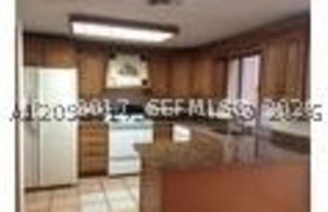 5172 S University Dr Gallery 1