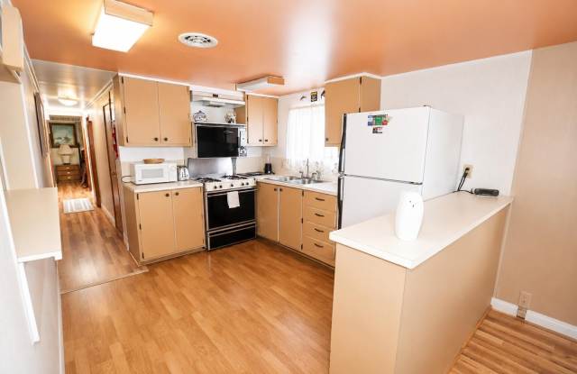 69360 Poolside Drive Gallery 4