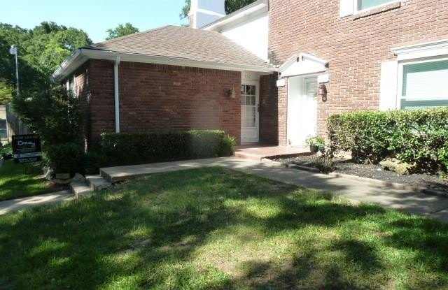 852 Chateau Valee Circle - 852 Chateau Valee Circle, Bedford, TX 76022