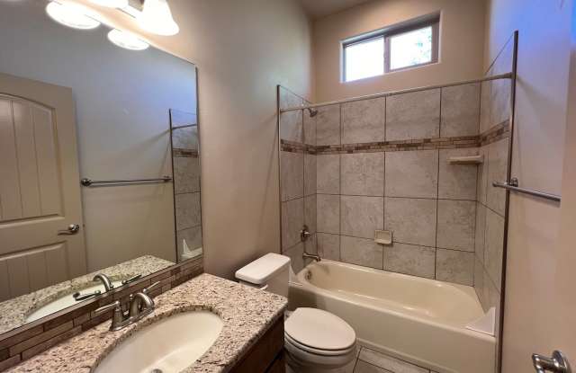 Hurricane Townhome Gallery 4