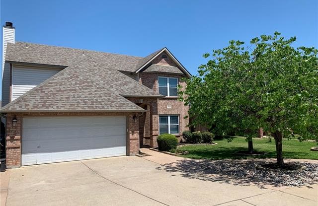 313 Cortland Circle - 313 Cortland Circle, Roanoke, TX 76262