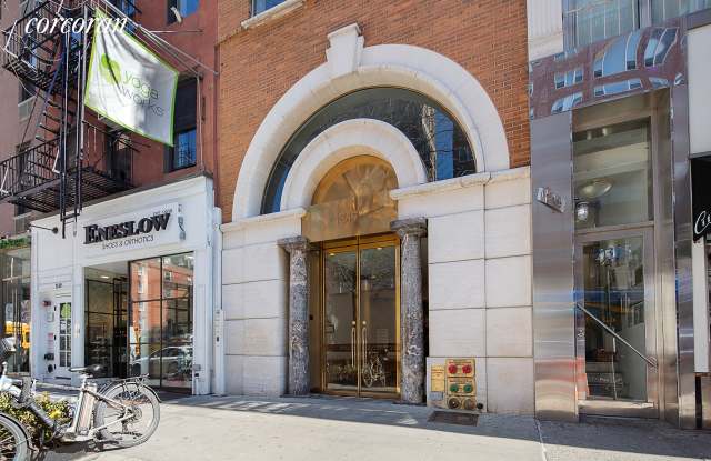 1317 Third Avenue Gallery 3