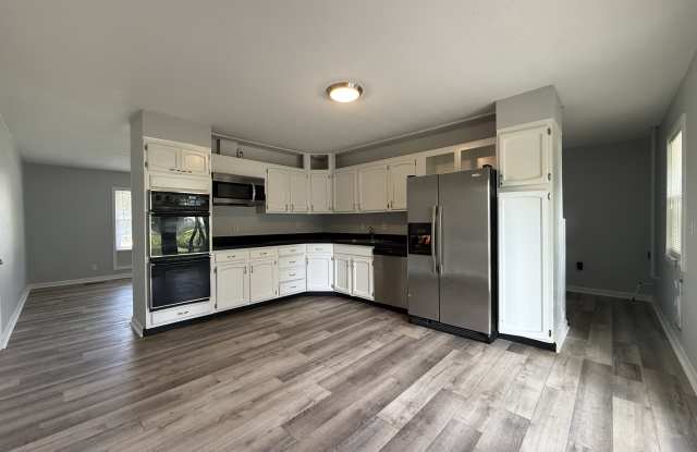 1025 Kirkwood Drive Gallery 4