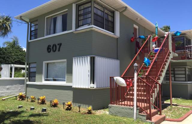 607 Jessamine Boulevard unit: 4 - 607 Jessamine Boulevard, Daytona Beach, FL 32118