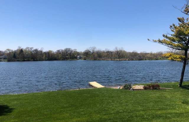 210 Lake Shore Drive - 210 Lake Shore Dr, Lindenhurst, IL 60046