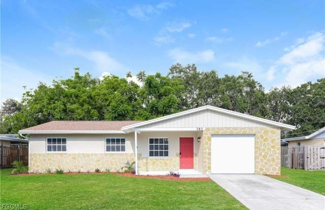 282 Lorraine Avenue - 282 Lorraine Avenue, Sarasota County, FL 34293