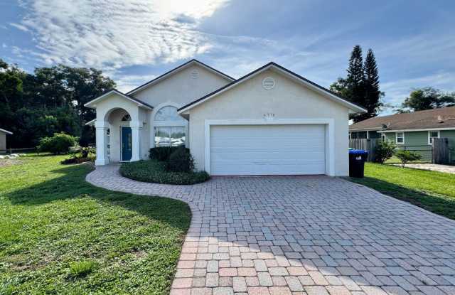 3/2 Mount Dora Home with NO HOA! photos photos